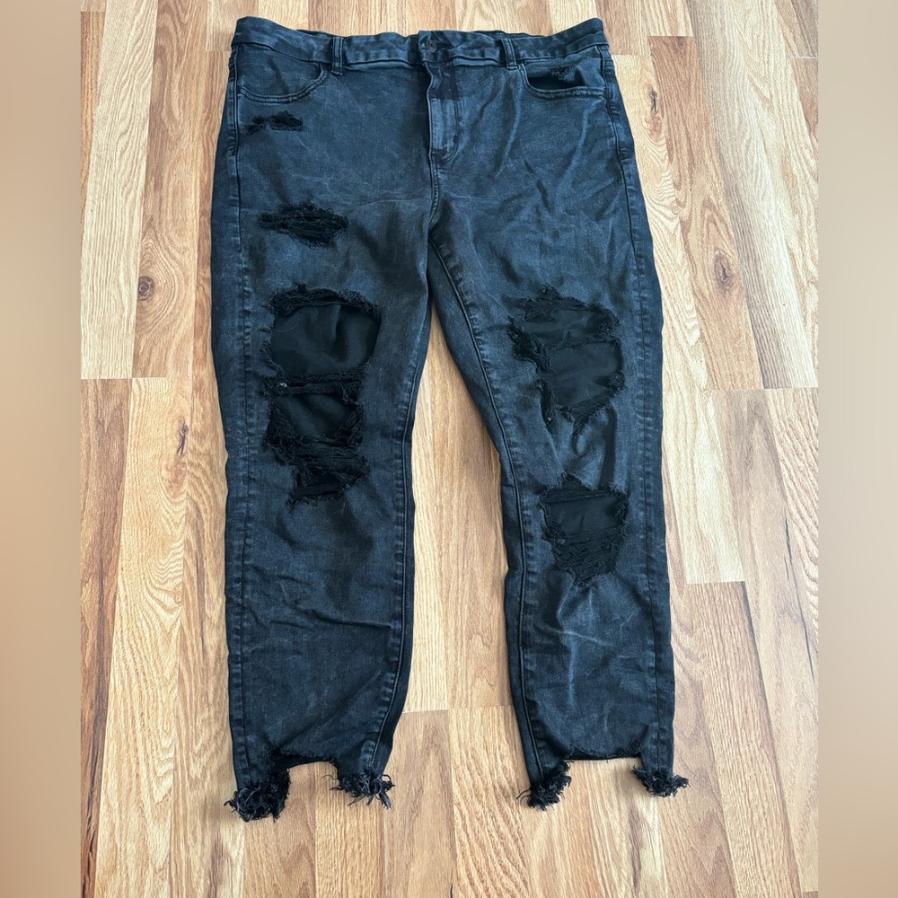 Ripped ankle jeans American eagle